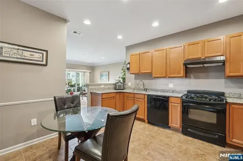 2217 Warrens Way Wanaque NJ 07465