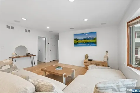 14 Andrew Court Bloomfield NJ 07003