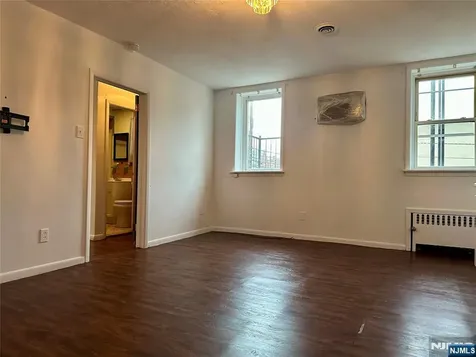 530 Valley Brook Avenue Lyndhurst NJ 07071