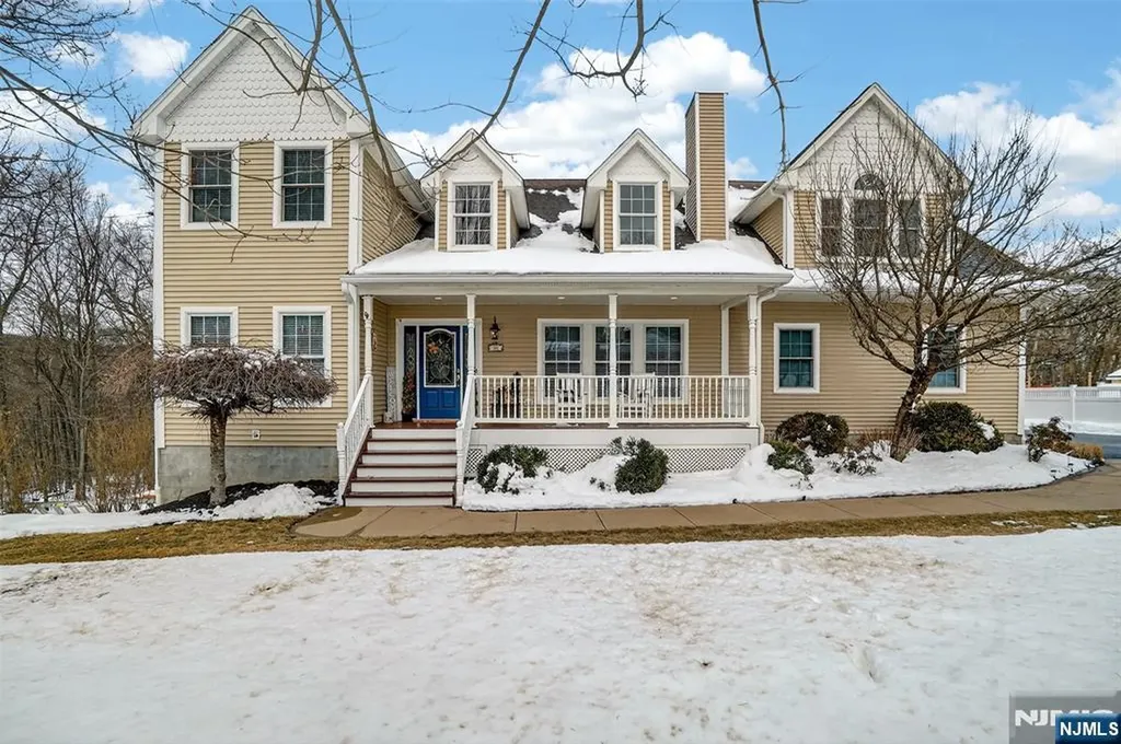 40 Cedar Street Bloomingdale NJ 07403