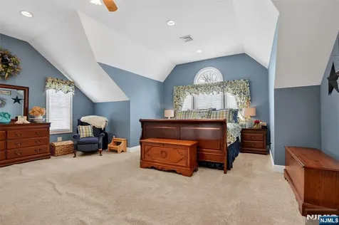 40 Cedar Street Bloomingdale NJ 07403