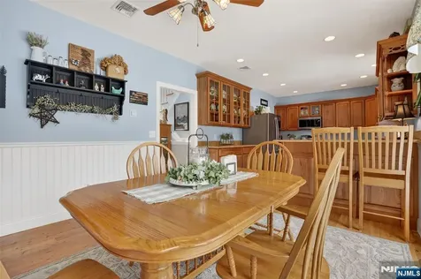 40 Cedar Street Bloomingdale NJ 07403