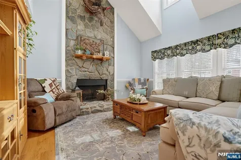 40 Cedar Street Bloomingdale NJ 07403