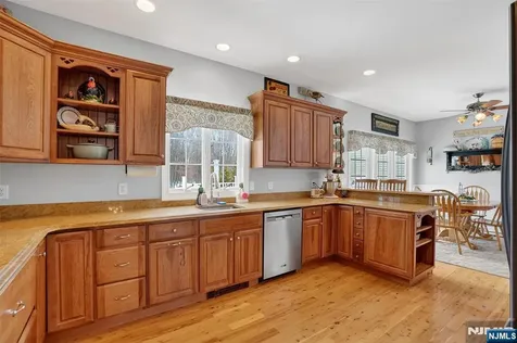 40 Cedar Street Bloomingdale NJ 07403