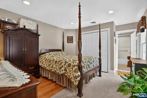 40 Cedar Street Bloomingdale NJ 07403
