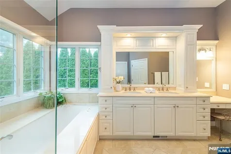 503 Stonewall Court Wyckoff NJ 07481