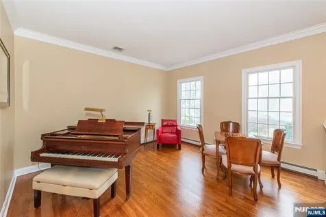 503 Stonewall Court Wyckoff NJ 07481