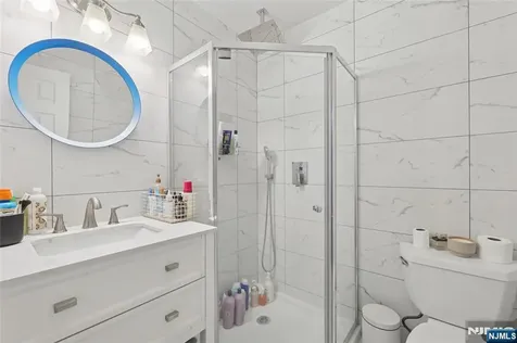 22 Maplewood Road Closter NJ 07624