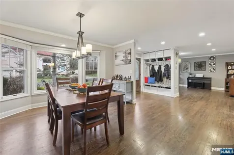 22 Maplewood Road Closter NJ 07624