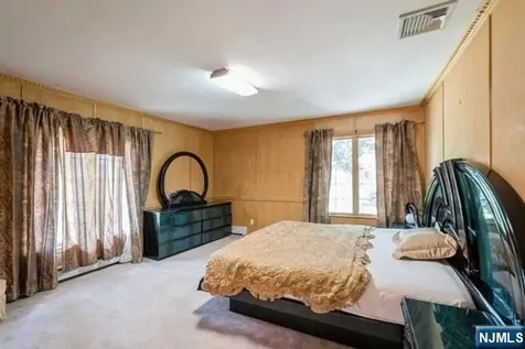 15 Old Oak Drive Mahwah NJ 07430