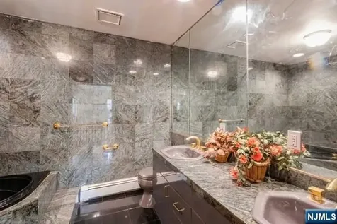 15 Old Oak Drive Mahwah NJ 07430