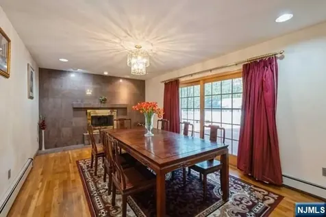 15 Old Oak Drive Mahwah NJ 07430