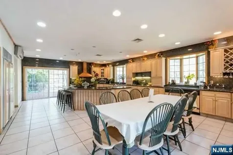 15 Old Oak Drive Mahwah NJ 07430