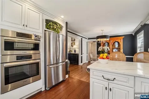 118 Lakewood Avenue Ho-ho-kus NJ 07423