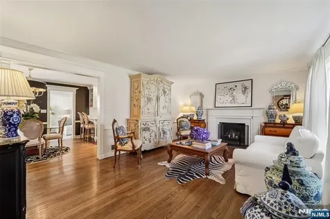 118 Lakewood Avenue Ho-ho-kus NJ 07423
