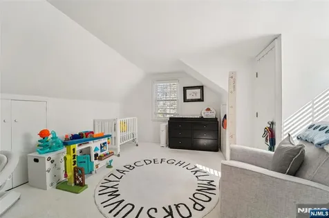 118 Lakewood Avenue Ho-ho-kus NJ 07423