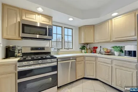 243 Cambridge Drive Ramsey NJ 07446