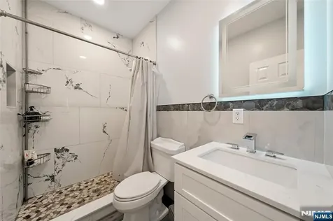 31 Park Avenue Dumont NJ 07628