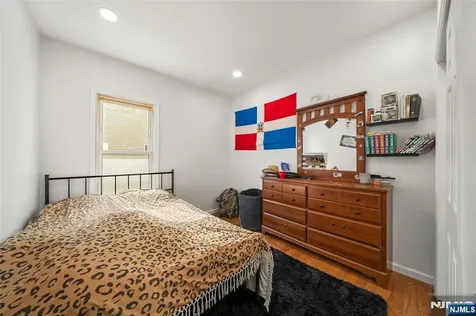 31 Park Avenue Dumont NJ 07628