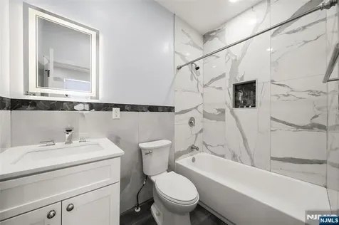 31 Park Avenue Dumont NJ 07628