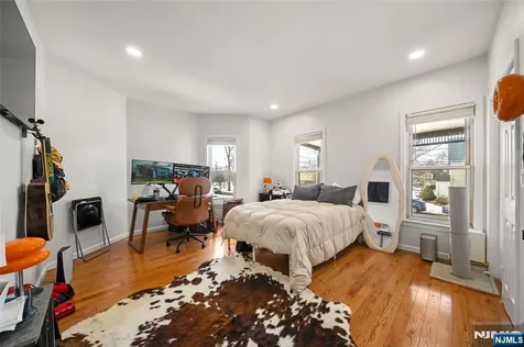 31 Park Avenue Dumont NJ 07628