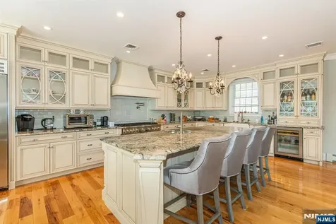 12 Maple Drive North Caldwell NJ 07006