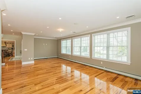 12 Maple Drive North Caldwell NJ 07006