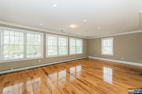 12 Maple Drive North Caldwell NJ 07006
