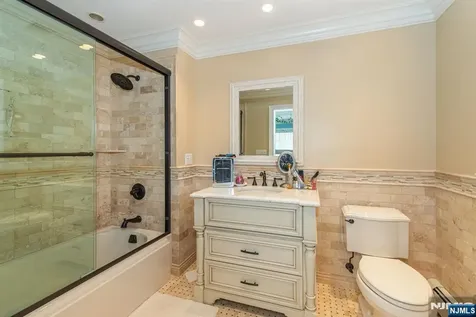 12 Maple Drive North Caldwell NJ 07006