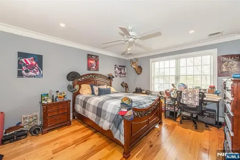 12 Maple Drive North Caldwell NJ 07006