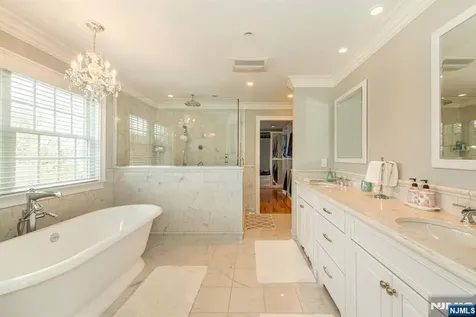 12 Maple Drive North Caldwell NJ 07006