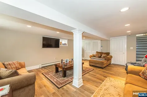 12 Maple Drive North Caldwell NJ 07006