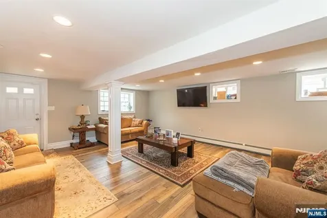12 Maple Drive North Caldwell NJ 07006
