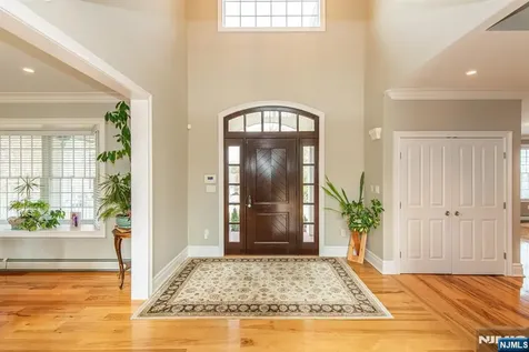 12 Maple Drive North Caldwell NJ 07006