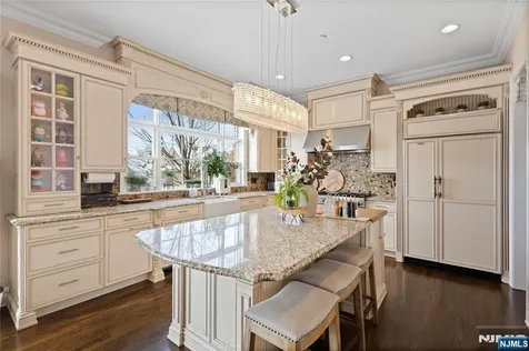803 Heights Lane Tenafly NJ 07670