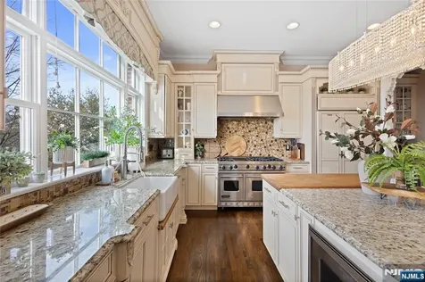 803 Heights Lane Tenafly NJ 07670