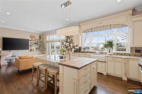 803 Heights Lane Tenafly NJ 07670