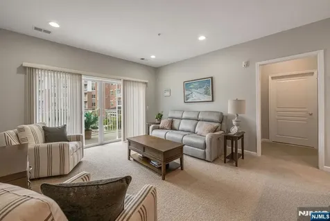 9116 Warrens Way Wanaque NJ 07465