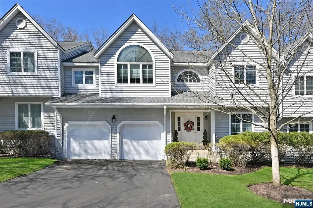 15 Drake Drive Hillsdale NJ 07642