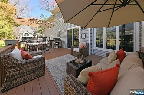 15 Drake Drive Hillsdale NJ 07642