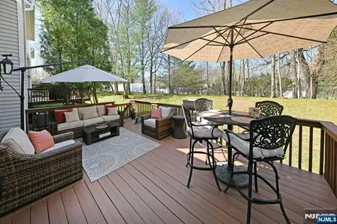 15 Drake Drive Hillsdale NJ 07642