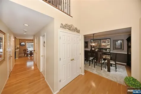 15 Drake Drive Hillsdale NJ 07642