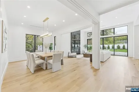 84 Depeyster Avenue Tenafly NJ 07670