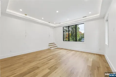 84 Depeyster Avenue Tenafly NJ 07670