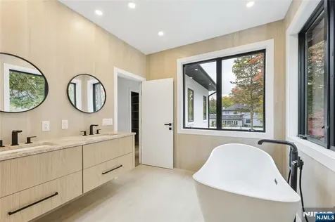 84 Depeyster Avenue Tenafly NJ 07670