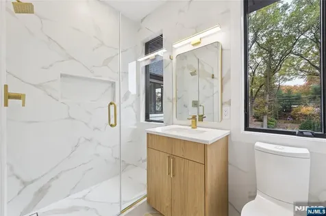 84 Depeyster Avenue Tenafly NJ 07670
