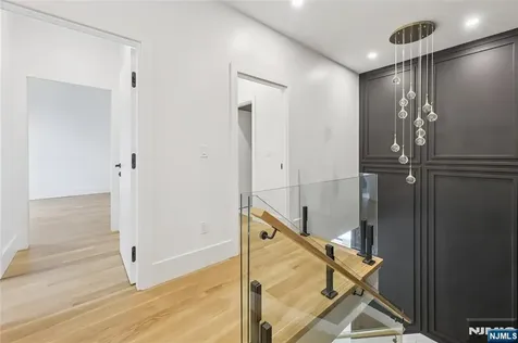 84 Depeyster Avenue Tenafly NJ 07670