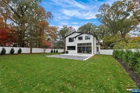 84 Depeyster Avenue Tenafly NJ 07670