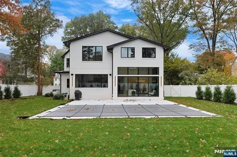 84 Depeyster Avenue Tenafly NJ 07670