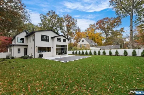84 Depeyster Avenue Tenafly NJ 07670